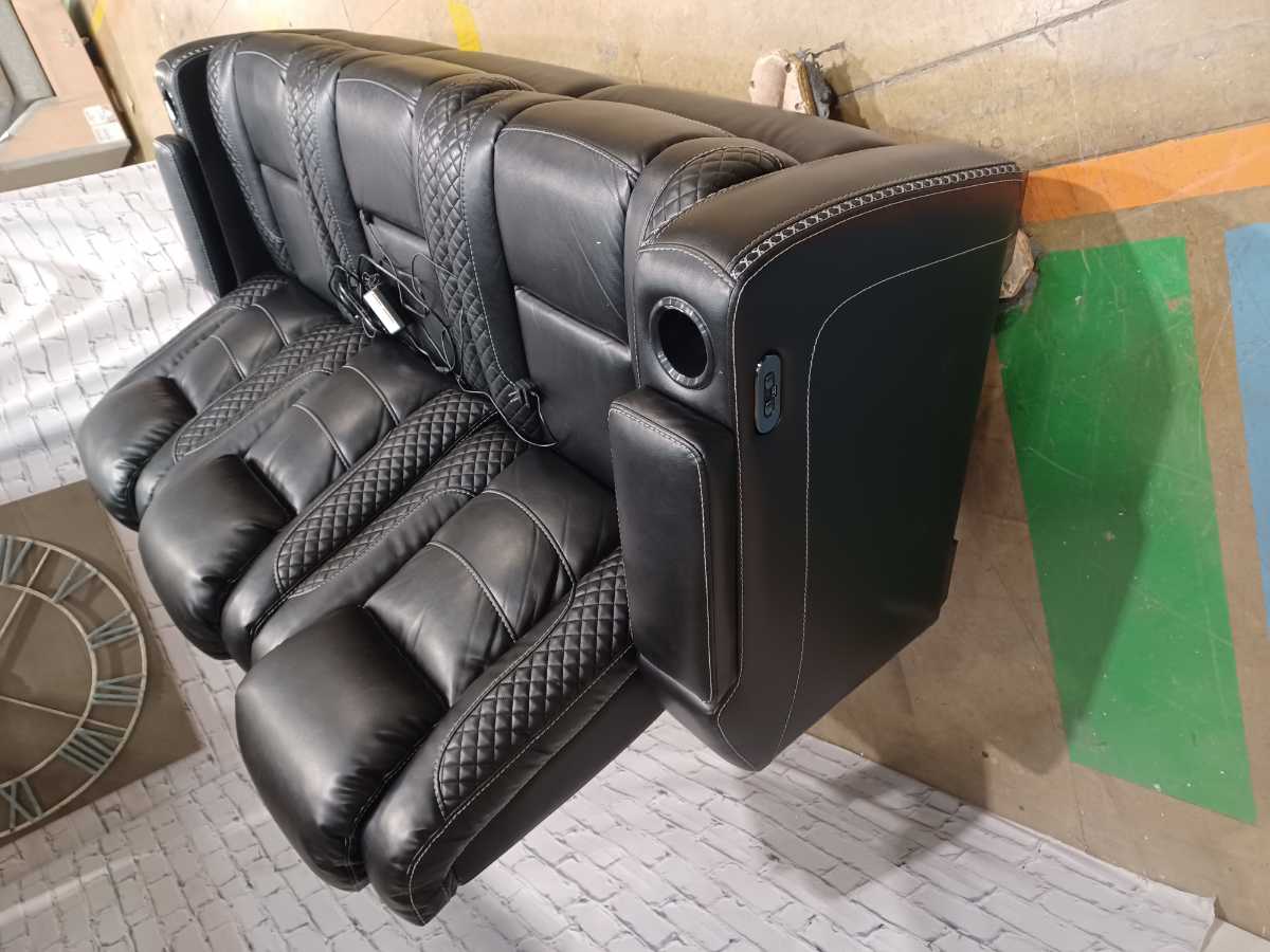 Party Time Power Reclining Sofa with Adjustable Headrest - Gallery Image 12